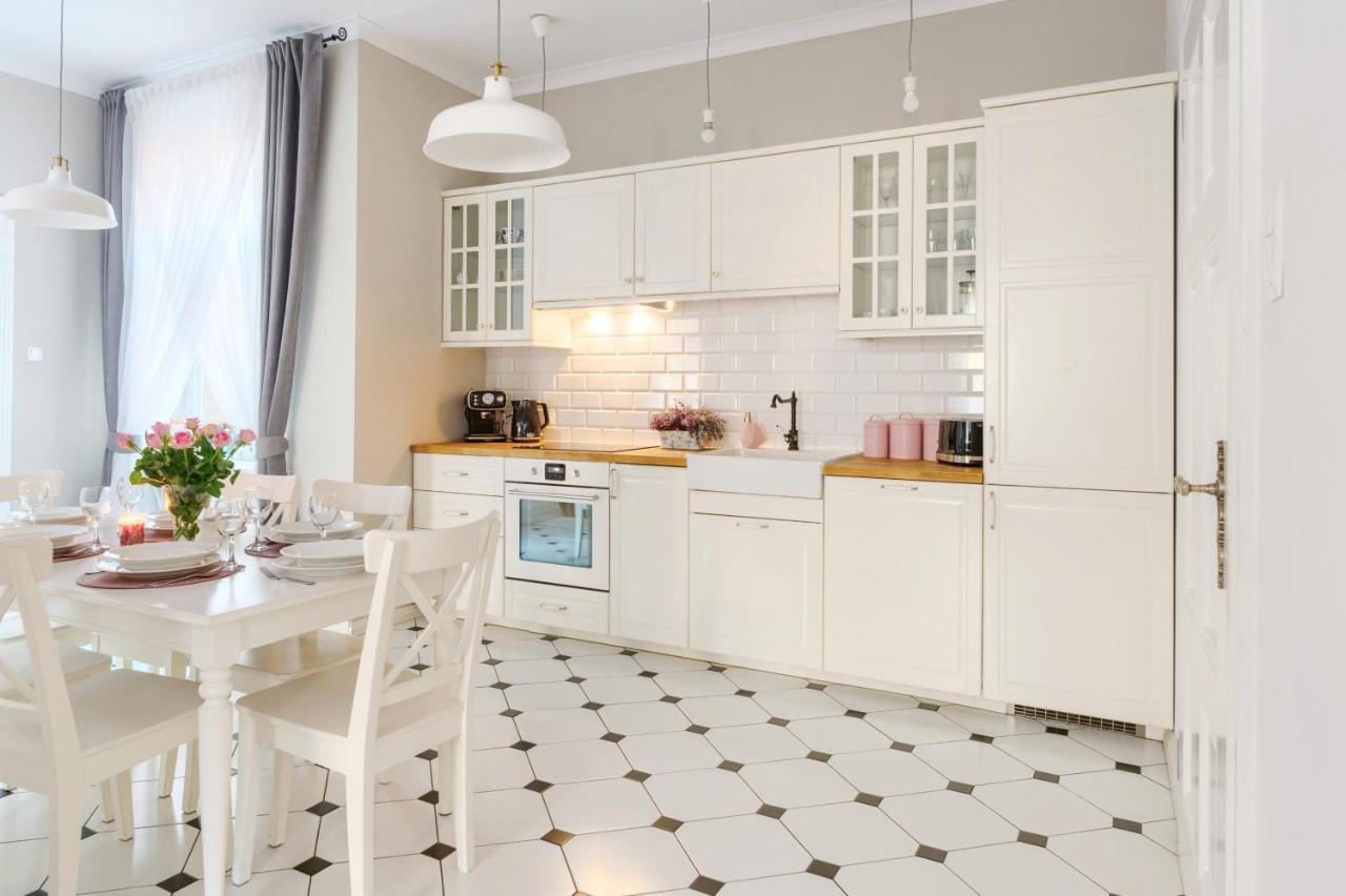Apartament Nowe Miasto - Przy Parku Roz Гожув-Велькопольски Экстерьер фото